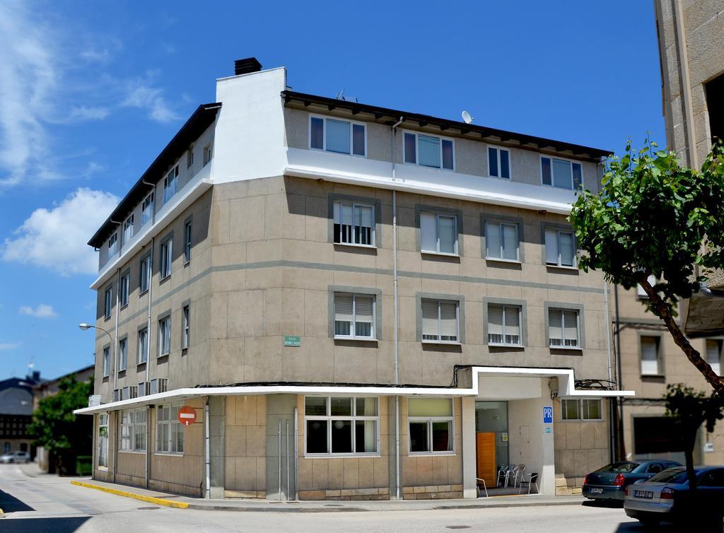 Hostal La Viuda Pobra De Trives Exterior foto